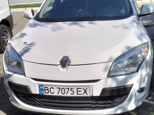 Білий Рено Меган, об'ємом двигуна 1.46 л та пробігом 133 тис. км за 8800 $, фото 1 на Automoto.ua