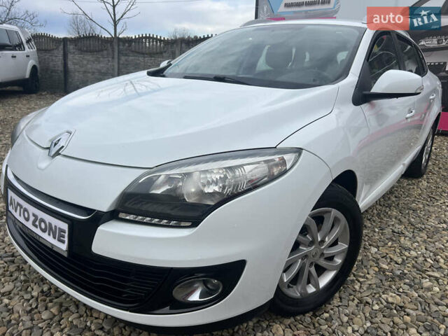 Белый Рено Меган, объемом двигателя 1.46 л и пробегом 255 тыс. км за 6500 $, фото 1 на Automoto.ua