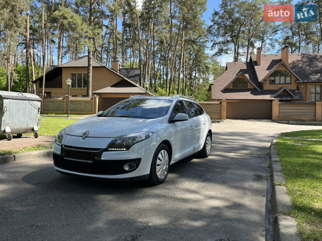 Білий Рено Меган, об'ємом двигуна 1.5 л та пробігом 210 тис. км за 6500 $, фото 1 на Automoto.ua