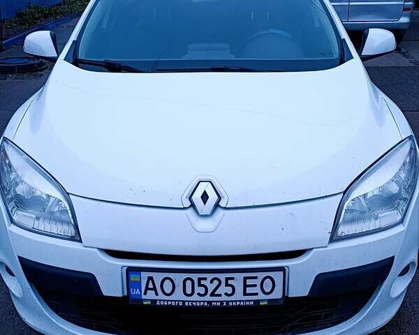 Білий Рено Меган, об'ємом двигуна 1.46 л та пробігом 410 тис. км за 7000 $, фото 1 на Automoto.ua