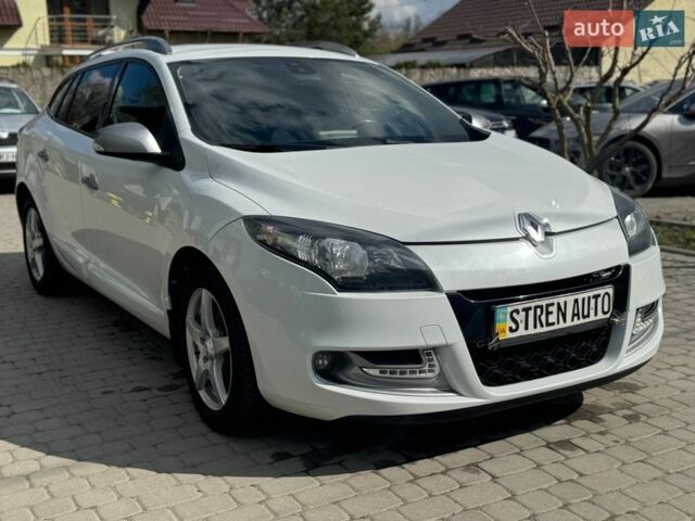Белый Рено Меган, объемом двигателя 1.5 л и пробегом 243 тыс. км за 7800 $, фото 1 на Automoto.ua