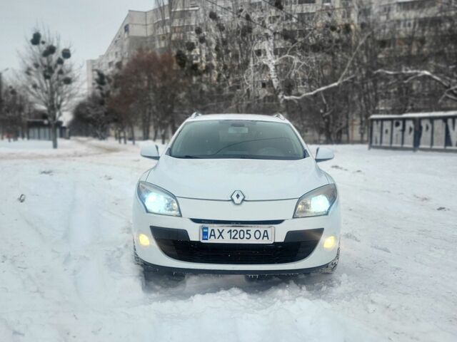 Білий Рено Меган, об'ємом двигуна 1.5 л та пробігом 231 тис. км за 8500 $, фото 1 на Automoto.ua