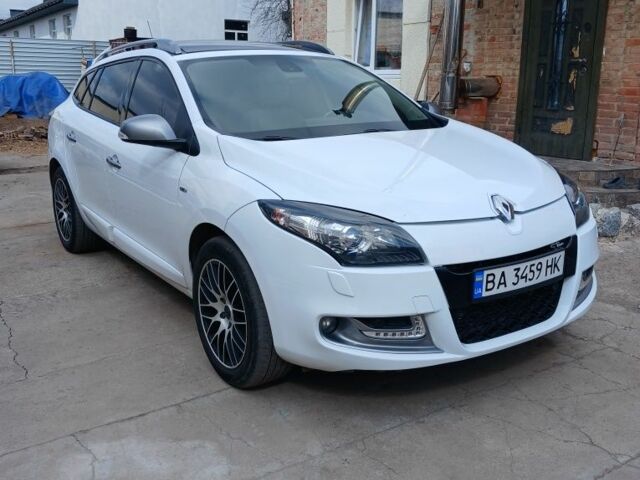 Белый Рено Меган, объемом двигателя 1.5 л и пробегом 270 тыс. км за 8700 $, фото 1 на Automoto.ua