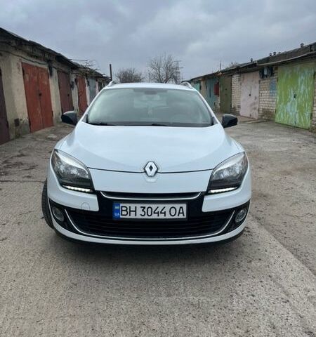 Белый Рено Меган, объемом двигателя 1.46 л и пробегом 230 тыс. км за 8000 $, фото 1 на Automoto.ua