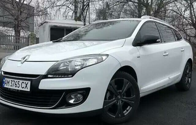 Білий Рено Меган, об'ємом двигуна 1.5 л та пробігом 120 тис. км за 6700 $, фото 1 на Automoto.ua