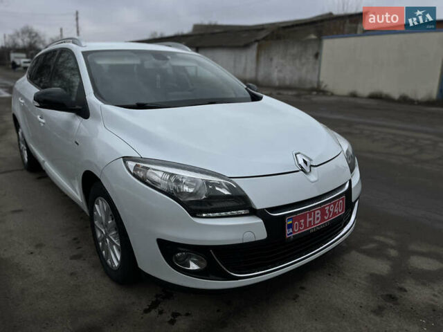 Белый Рено Меган, объемом двигателя 1.5 л и пробегом 238 тыс. км за 9000 $, фото 1 на Automoto.ua
