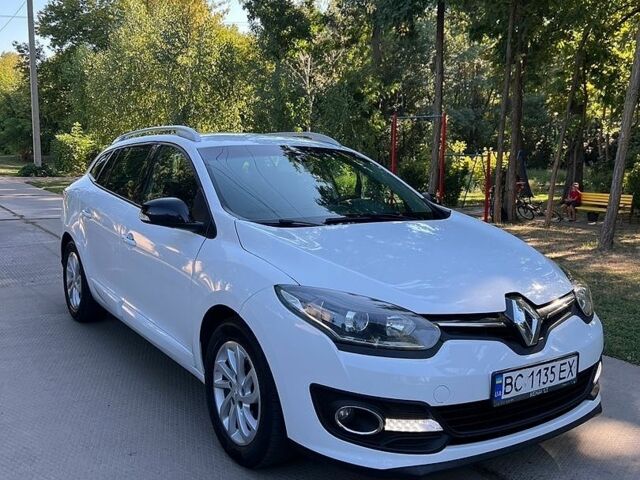Белый Рено Меган, объемом двигателя 1.5 л и пробегом 248 тыс. км за 8800 $, фото 1 на Automoto.ua