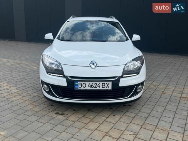 Білий Рено Меган, об'ємом двигуна 1.46 л та пробігом 259 тис. км за 7699 $, фото 1 на Automoto.ua