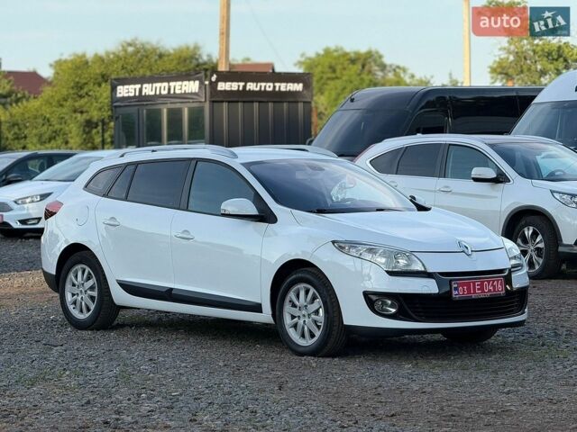 Белый Рено Меган, объемом двигателя 1.5 л и пробегом 185 тыс. км за 8200 $, фото 1 на Automoto.ua