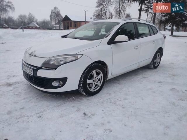 Белый Рено Меган, объемом двигателя 1.46 л и пробегом 380 тыс. км за 6300 $, фото 1 на Automoto.ua