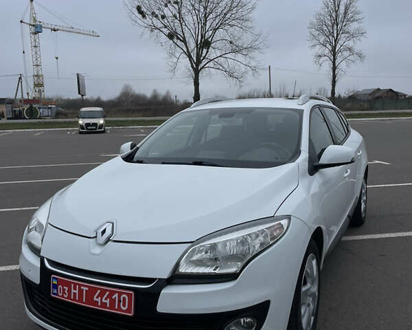 Білий Рено Меган, об'ємом двигуна 1.46 л та пробігом 256 тис. км за 7999 $, фото 1 на Automoto.ua