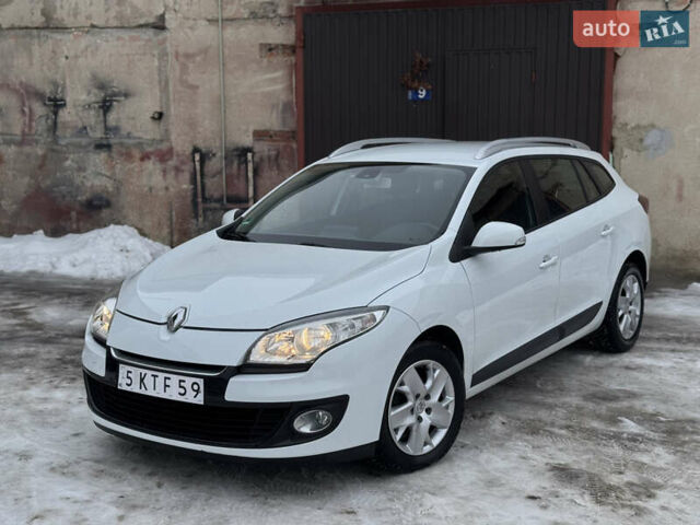Белый Рено Меган, объемом двигателя 1.5 л и пробегом 230 тыс. км за 7350 $, фото 1 на Automoto.ua