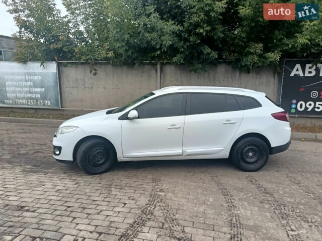 Белый Рено Меган, объемом двигателя 1.5 л и пробегом 325 тыс. км за 6400 $, фото 1 на Automoto.ua