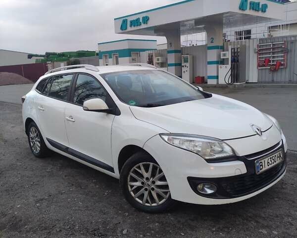 Білий Рено Меган, об'ємом двигуна 1.46 л та пробігом 267 тис. км за 7300 $, фото 1 на Automoto.ua