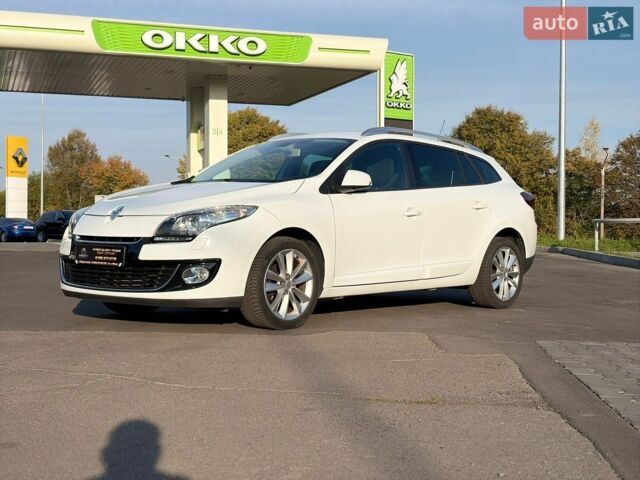Белый Рено Меган, объемом двигателя 1.6 л и пробегом 203 тыс. км за 8800 $, фото 1 на Automoto.ua