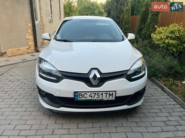 Білий Рено Меган, об'ємом двигуна 1.46 л та пробігом 257 тис. км за 7300 $, фото 1 на Automoto.ua
