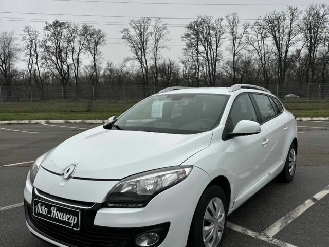 Белый Рено Меган, объемом двигателя 0 л и пробегом 260 тыс. км за 8300 $, фото 1 на Automoto.ua