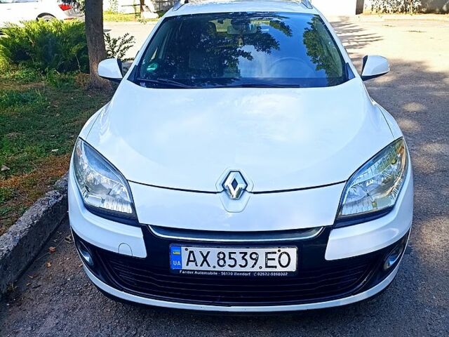 Білий Рено Меган, об'ємом двигуна 1.5 л та пробігом 185 тис. км за 7800 $, фото 1 на Automoto.ua