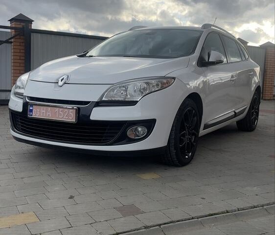 Рено Меган 2013 в Локачи на Automoto.ua Белый Рено Меган, объемом двигателя 1.5 л и пробегом 290 тыс. км за 7500 $, фото 1 на Automoto.ua