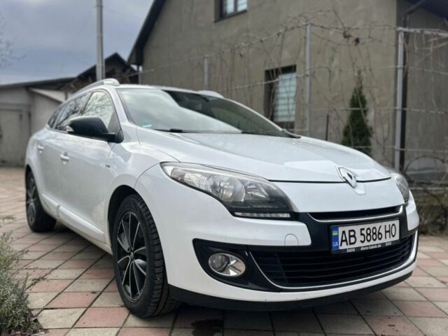 Белый Рено Меган, объемом двигателя 1.6 л и пробегом 245 тыс. км за 8500 $, фото 1 на Automoto.ua