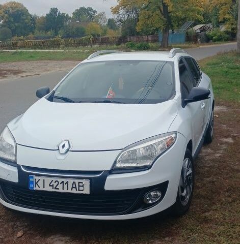 Білий Рено Меган, об'ємом двигуна 1.5 л та пробігом 380 тис. км за 7720 $, фото 1 на Automoto.ua