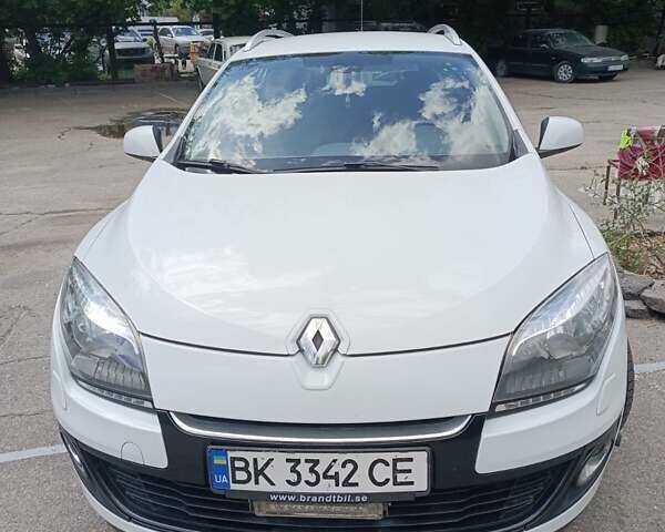 Білий Рено Меган, об'ємом двигуна 1.46 л та пробігом 201 тис. км за 7200 $, фото 1 на Automoto.ua