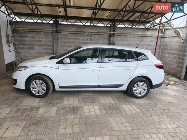 Белый Рено Меган, объемом двигателя 1.5 л и пробегом 269 тыс. км за 6700 $, фото 1 на Automoto.ua