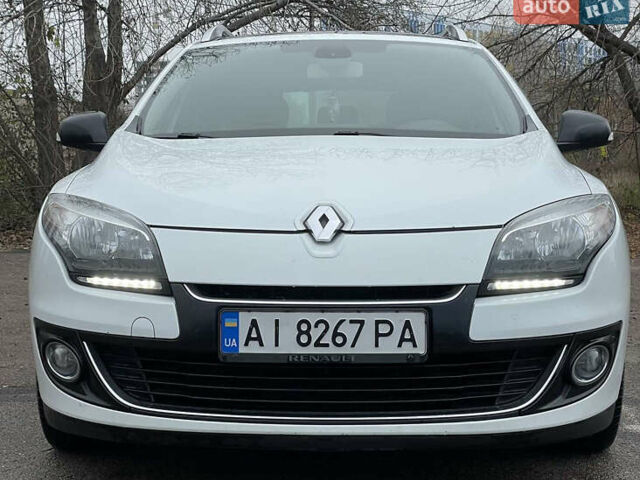 Белый Рено Меган, объемом двигателя 1.46 л и пробегом 308 тыс. км за 8700 $, фото 1 на Automoto.ua