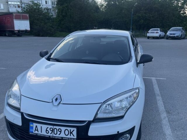 Білий Рено Меган, об'ємом двигуна 1.5 л та пробігом 197 тис. км за 7800 $, фото 1 на Automoto.ua