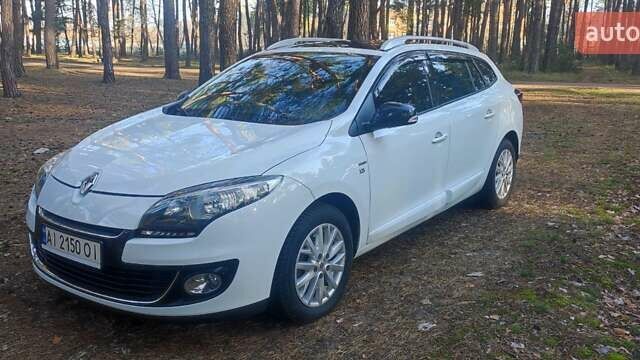 Белый Рено Меган, объемом двигателя 1.46 л и пробегом 220 тыс. км за 8000 $, фото 1 на Automoto.ua