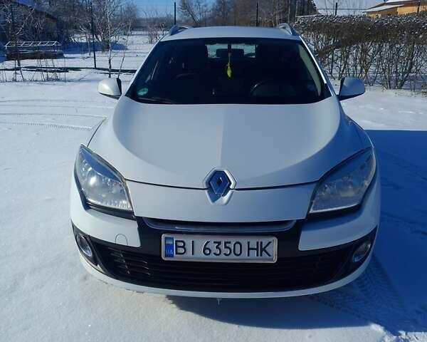 Белый Рено Меган, объемом двигателя 1.5 л и пробегом 270 тыс. км за 7000 $, фото 1 на Automoto.ua