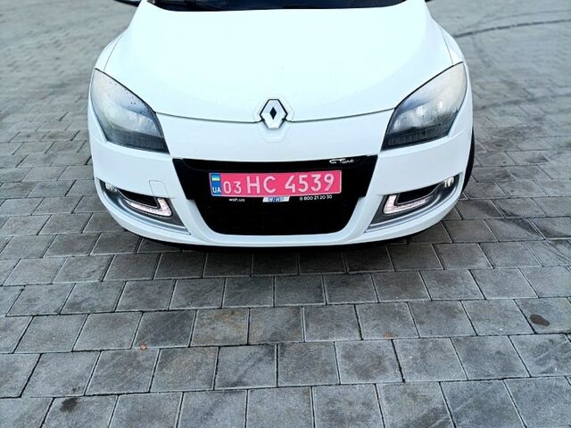 Белый Рено Меган, объемом двигателя 1.5 л и пробегом 212 тыс. км за 9700 $, фото 1 на Automoto.ua