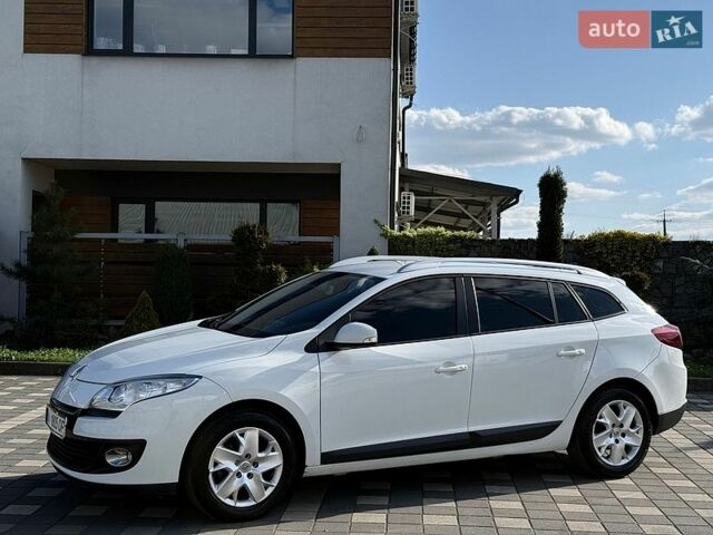 Белый Рено Меган, объемом двигателя 1.5 л и пробегом 285 тыс. км за 6600 $, фото 1 на Automoto.ua