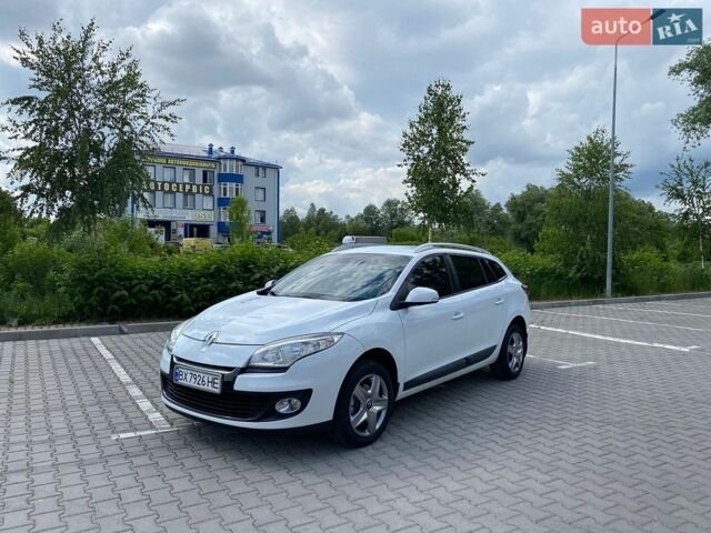 Белый Рено Меган, объемом двигателя 1.5 л и пробегом 211 тыс. км за 7499 $, фото 1 на Automoto.ua