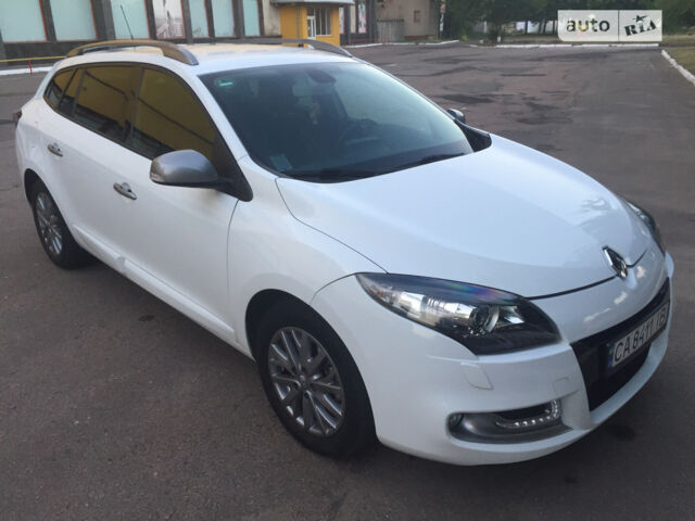 Білий Рено Меган, об'ємом двигуна 1.5 л та пробігом 250 тис. км за 8700 $, фото 1 на Automoto.ua