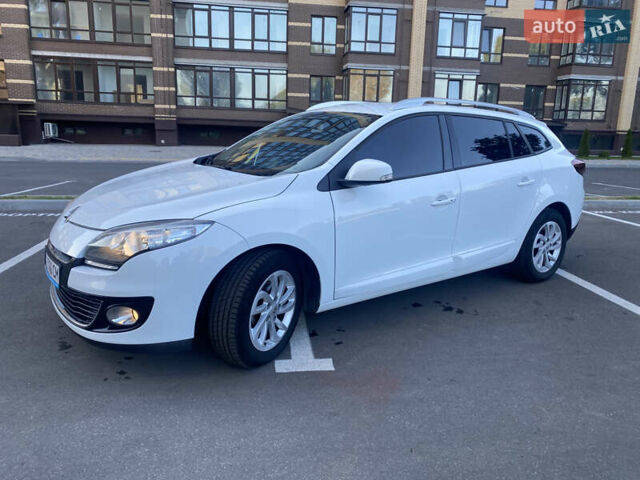 Білий Рено Меган, об'ємом двигуна 1.46 л та пробігом 282 тис. км за 7800 $, фото 1 на Automoto.ua