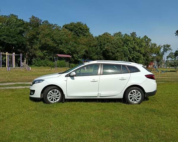 Білий Рено Меган, об'ємом двигуна 1.5 л та пробігом 270 тис. км за 8900 $, фото 1 на Automoto.ua