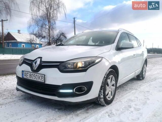 Белый Рено Меган, объемом двигателя 1.5 л и пробегом 262 тыс. км за 5500 $, фото 1 на Automoto.ua