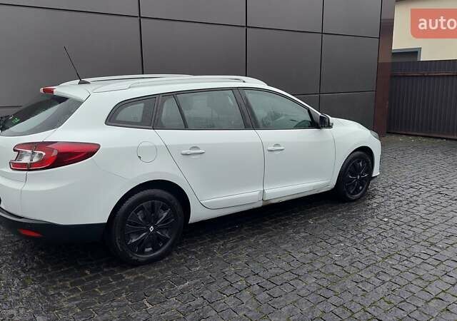 Белый Рено Меган, объемом двигателя 1.5 л и пробегом 269 тыс. км за 8600 $, фото 1 на Automoto.ua