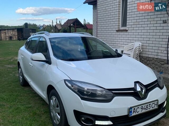 Белый Рено Меган, объемом двигателя 1.46 л и пробегом 228 тыс. км за 6800 $, фото 1 на Automoto.ua