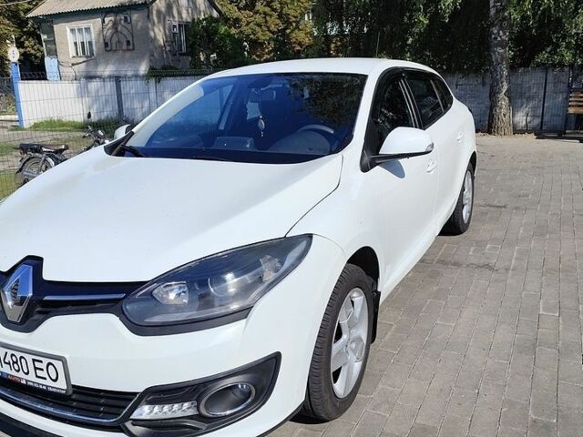 Білий Рено Меган, об'ємом двигуна 1.46 л та пробігом 136 тис. км за 7500 $, фото 1 на Automoto.ua