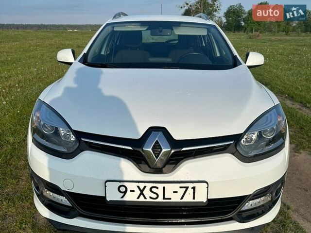Белый Рено Меган, объемом двигателя 1.46 л и пробегом 263 тыс. км за 8700 $, фото 1 на Automoto.ua