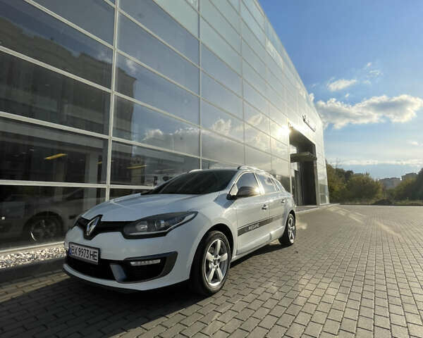 Білий Рено Меган, об'ємом двигуна 1.46 л та пробігом 283 тис. км за 7900 $, фото 1 на Automoto.ua