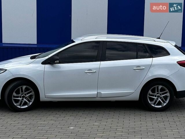 Білий Рено Меган, об'ємом двигуна 1.46 л та пробігом 270 тис. км за 8750 $, фото 1 на Automoto.ua