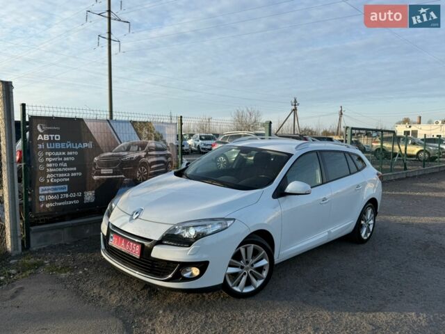 Білий Рено Меган, об'ємом двигуна 1.6 л та пробігом 200 тис. км за 8999 $, фото 1 на Automoto.ua