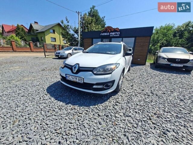Белый Рено Меган, объемом двигателя 1.46 л и пробегом 258 тыс. км за 8999 $, фото 1 на Automoto.ua