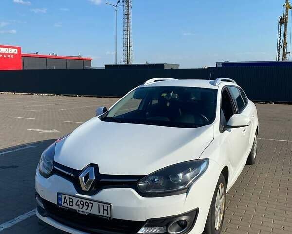 Белый Рено Меган, объемом двигателя 1.5 л и пробегом 212 тыс. км за 8800 $, фото 1 на Automoto.ua