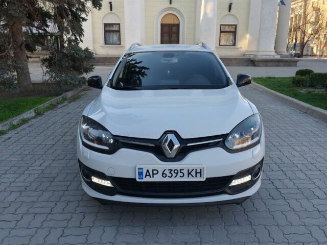 Белый Рено Меган, объемом двигателя 1.5 л и пробегом 251 тыс. км за 9000 $, фото 1 на Automoto.ua