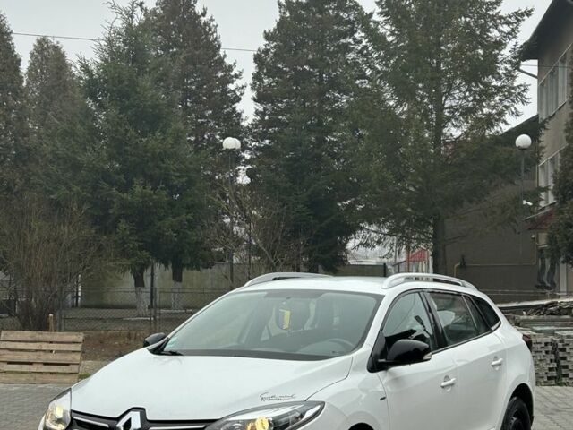 Белый Рено Меган, объемом двигателя 1.5 л и пробегом 150 тыс. км за 8000 $, фото 1 на Automoto.ua