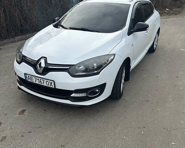 Белый Рено Меган, объемом двигателя 1.46 л и пробегом 323 тыс. км за 8600 $, фото 1 на Automoto.ua